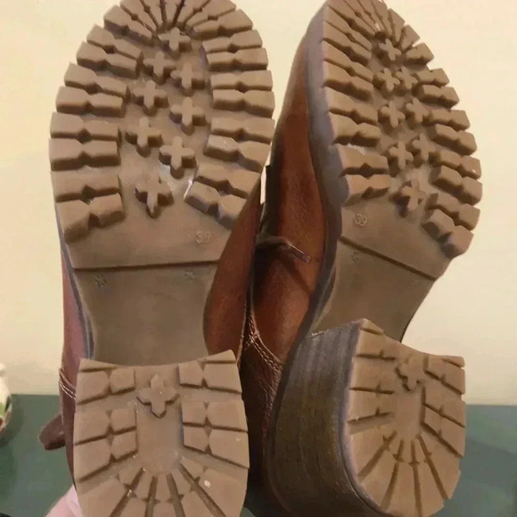 Bull Boxer Carmen leather lace up boots with block heel. - Picture 7 of 11